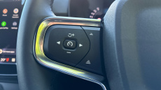 Volvo XC40 2.0 B4P Plus Dark 5dr Auto Petrol Estate